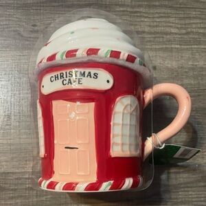 Christmas mug with top. NWT
